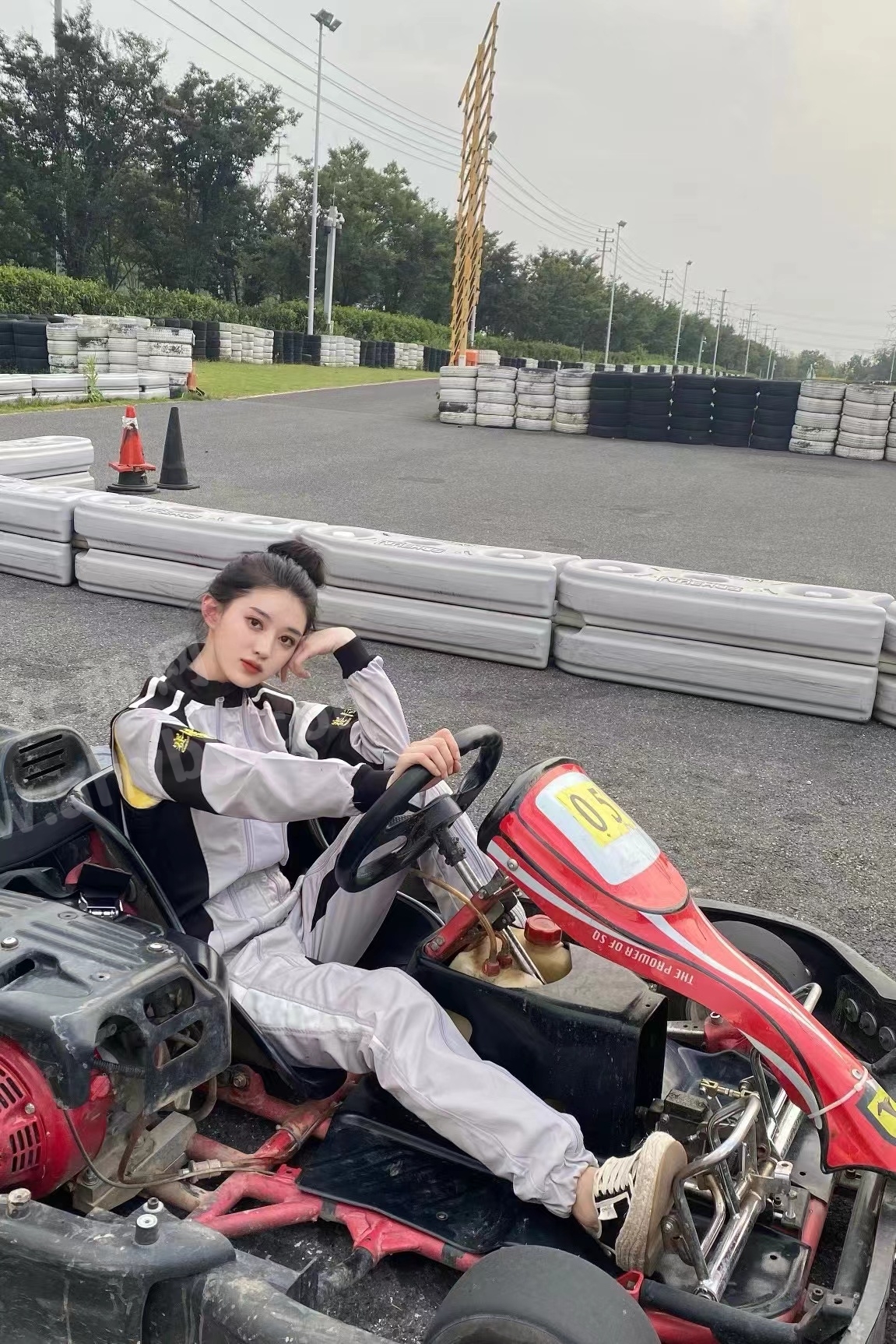 杭州颜值小姐姐求江浙沪哥哥带走 第1张