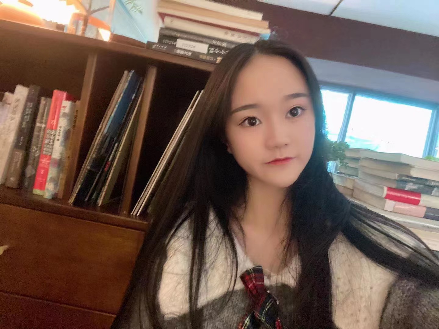 处女因家庭困难求长期包养 第1张