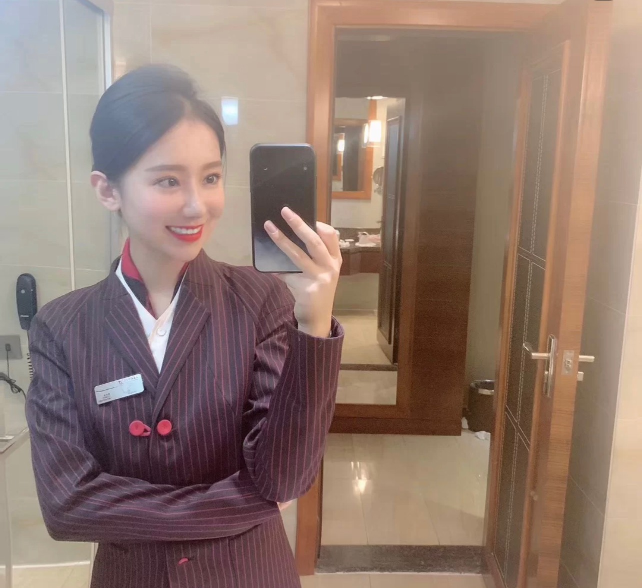 杭州空姐求包养 第1张