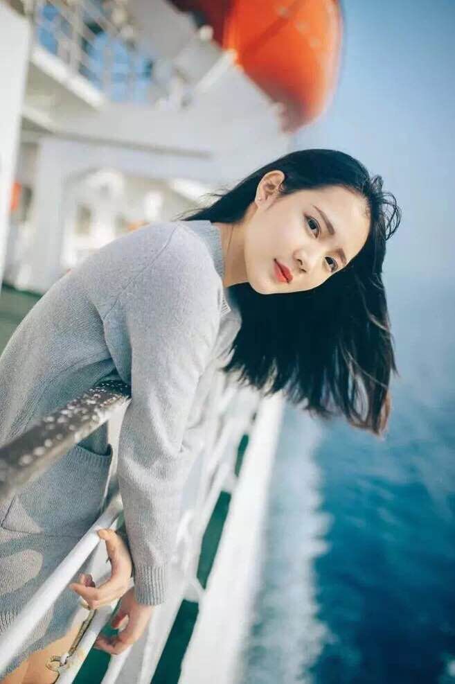 肤白漂亮，温柔女生等你的宠爱 第1张