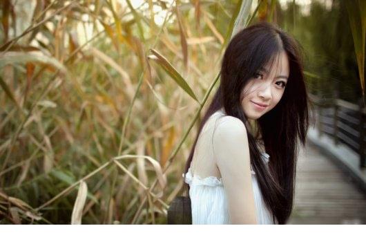 长发及腰，温柔漂亮小姐姐。 第1张