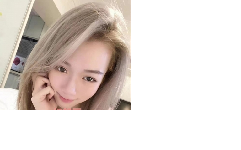 甜甜的小美女找一个素质土豪大叔 第1张