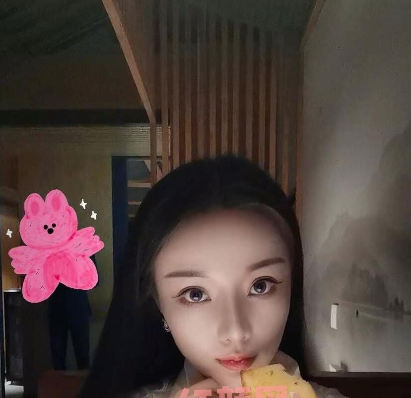 身高168胸D杯，身材极品模特女孩。 第1张