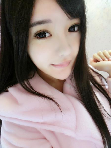 妹子照片本人求帮助，开学了急需生活费 第1张