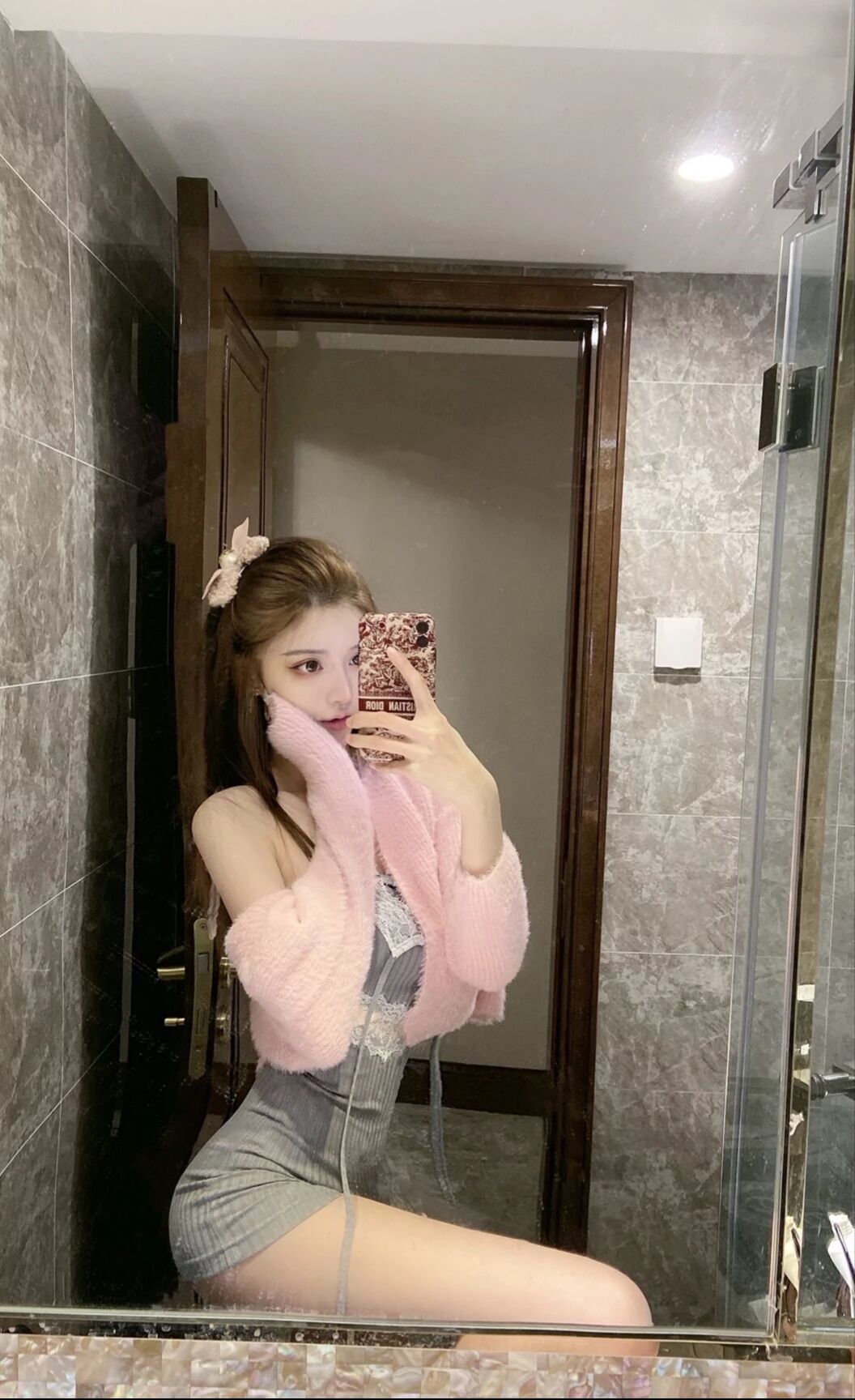 广州高冷性感小姐姐 第1张