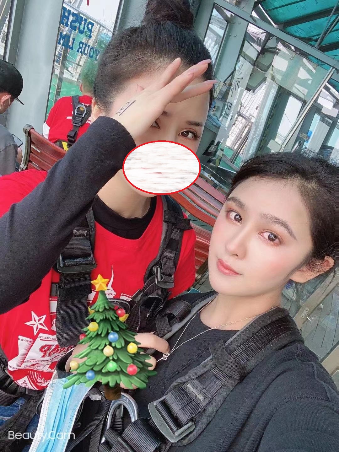 要么给我钱，要么给我爱 第2张