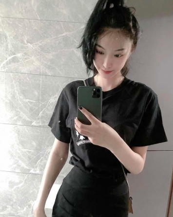上海气质小姐姐，身高175腰细腿长。 第1张