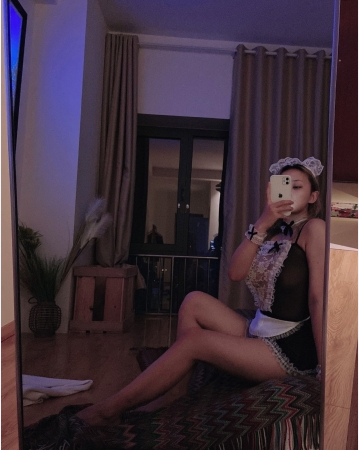 昆明性感漂亮学生妹妹，甜甜哒~喜欢丝袜制服哦~ 第2张
