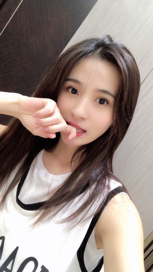 北京，22岁，小护士一枚 第1张