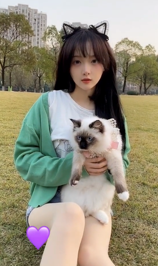 找脾气好的大叔包养，如果在一起我会很乖 第1张