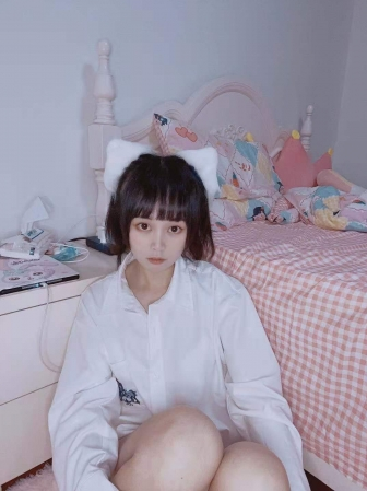 上海白小纯萝莉MM 第2张