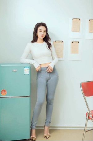 性感时尚美女求包，只接受北京，异地勿扰 第1张