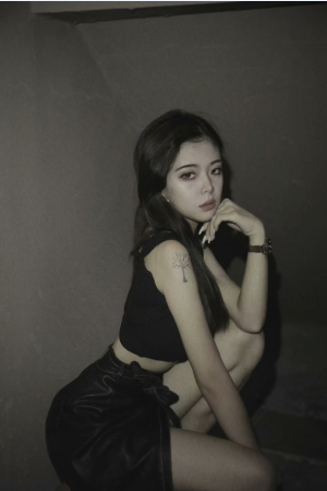 漂亮性感辣妹，找一个稳定长期的金主 第2张