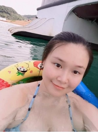 深圳教师，身材较丰满，找长期的男士 第1张