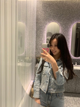 深圳白领女孩，身高170，颜值高大长腿 第1张