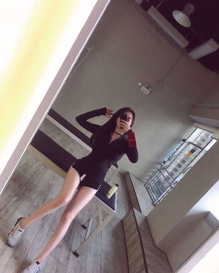 优质长腿时尚美女，求靠谱多金富豪 第1张