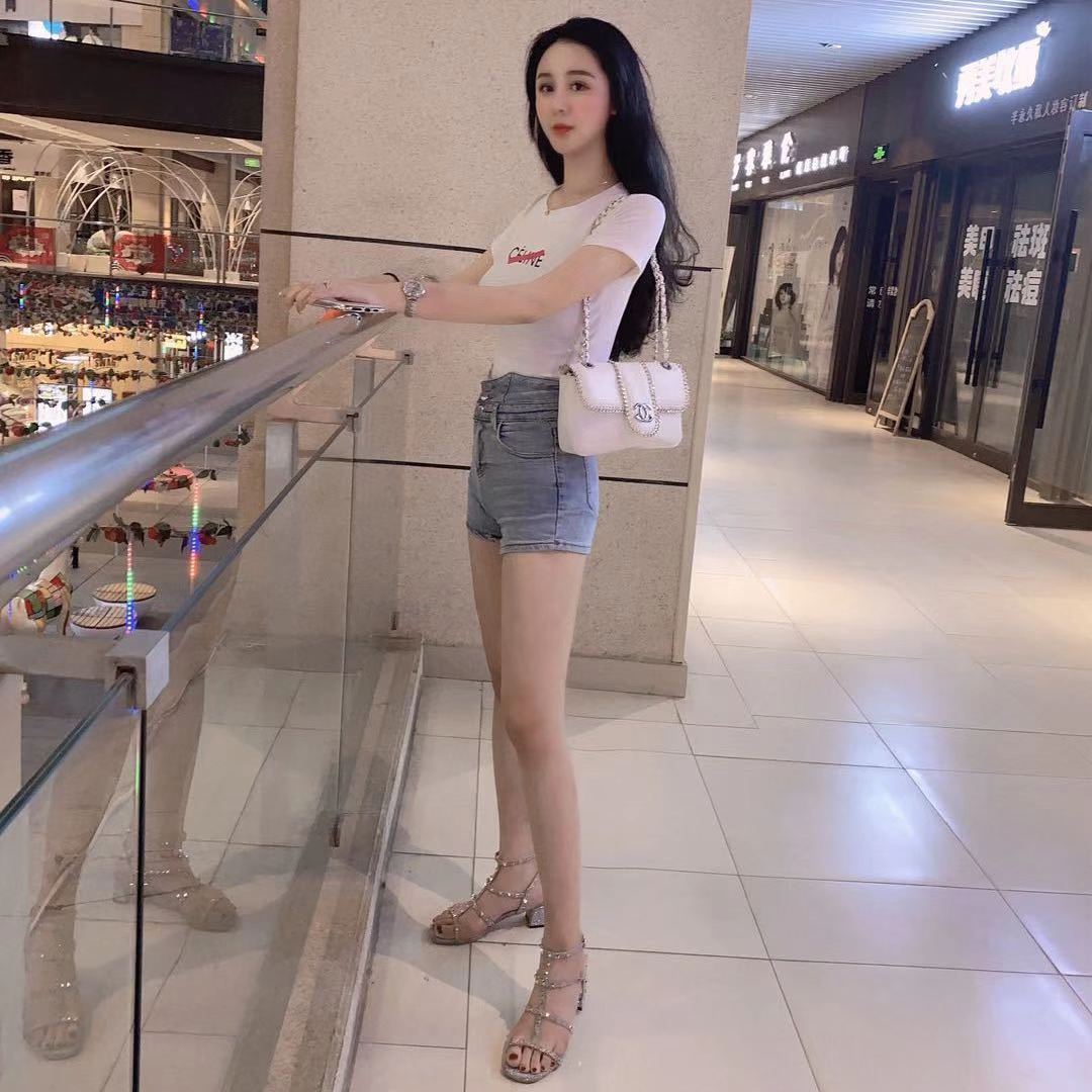 刚毕业，找有修养和内涵的男士 第1张