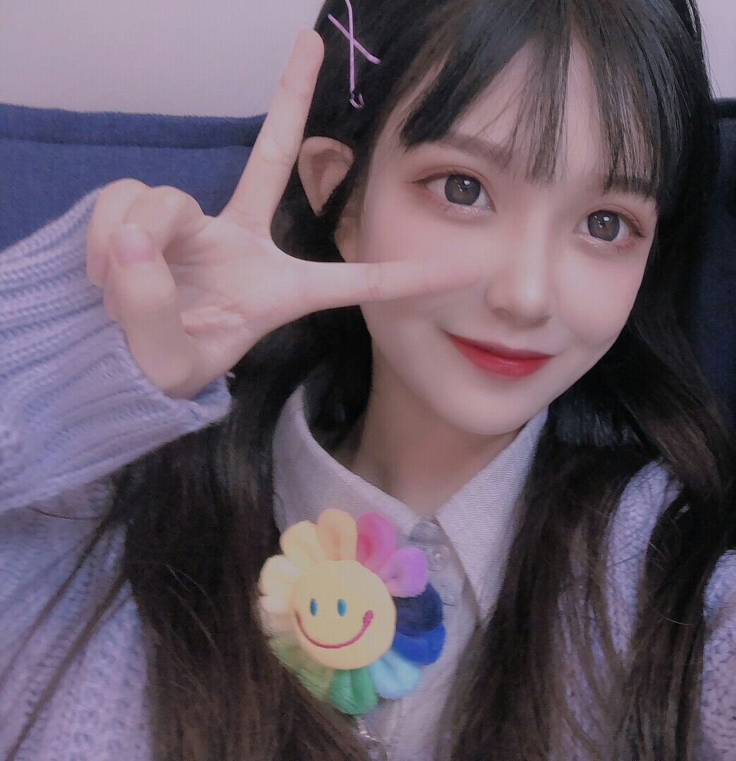 萝莉型少女求包养听话很乖不作 第2张