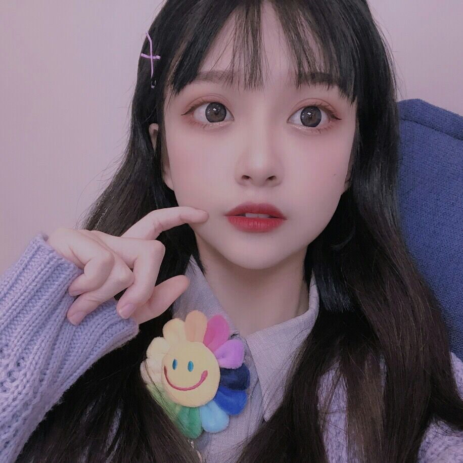 萝莉型少女求包养听话很乖不作 第3张
