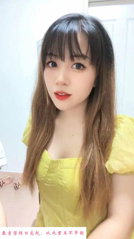 会一字马爱爱的少妇 第1张