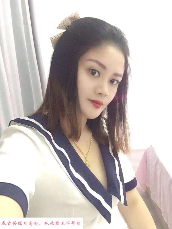 刚开工的调教女王 第1张