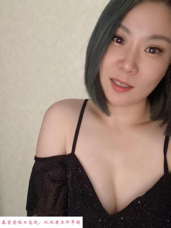高高瘦瘦的美女 第1张