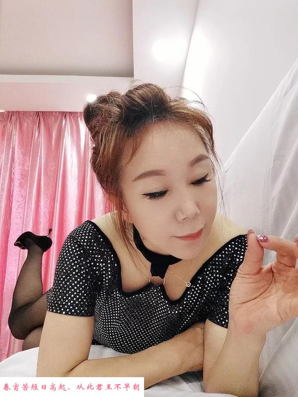 轻熟女意犹未尽 第3张