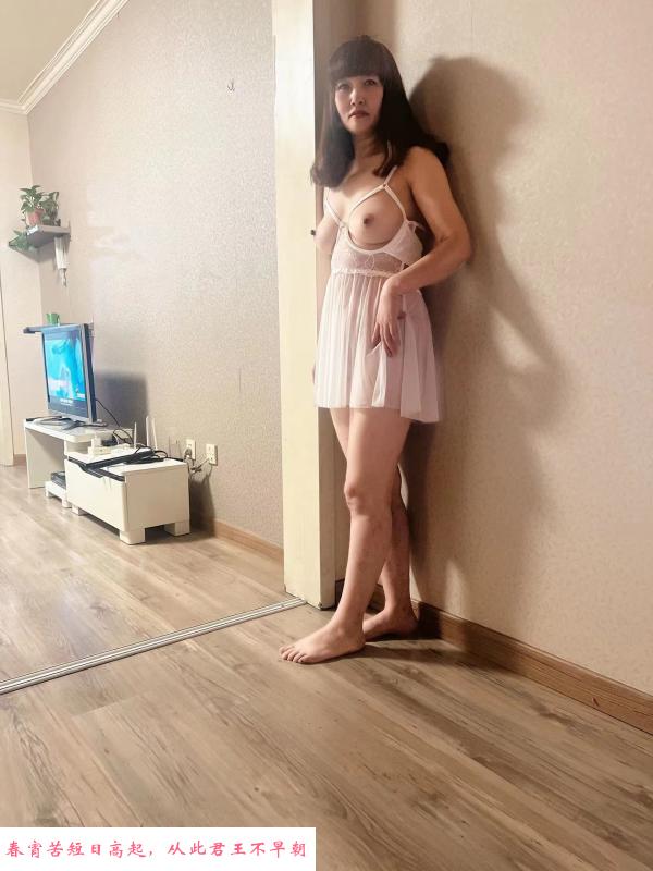 广渠路两位少妇双飞 第1张