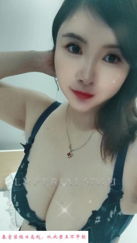 半套巨乳少妇 第1张