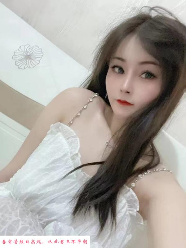 光熙门附近清纯美女 第1张