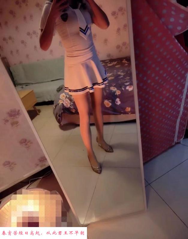再战制服性感姐姐 第1张