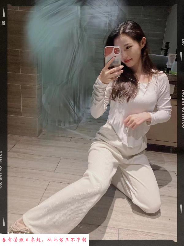 萌萌长腿模特身材 第4张