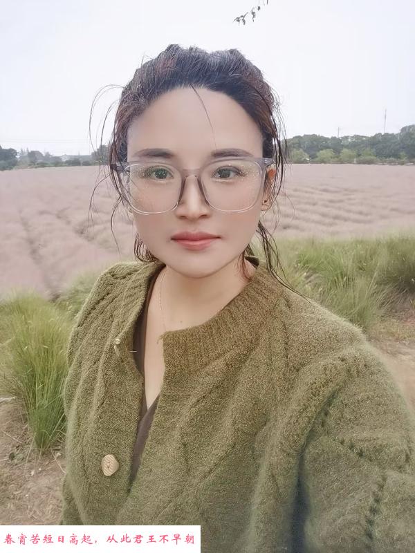 钟楼美女 第1张