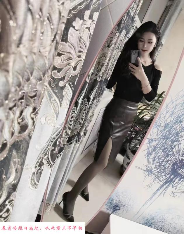 观山湖性感骚货 第1张
