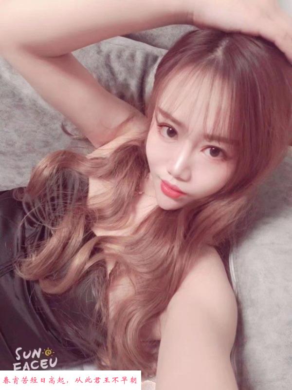 纹身的小姐姐 第1张