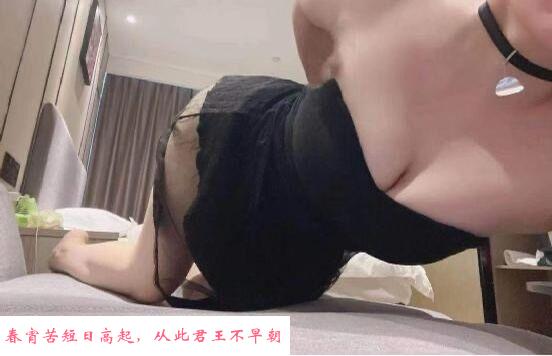 双飞丰满少妇 第1张