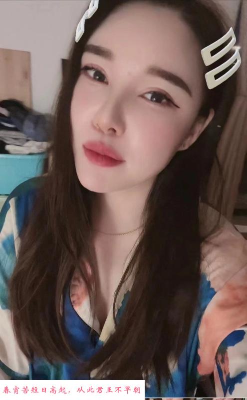 丰满少妇的诱惑 第1张