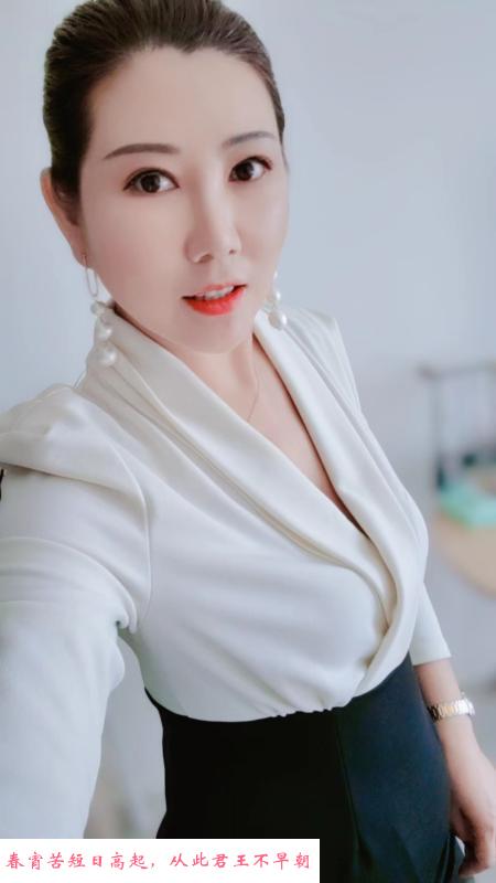 喜欢坐脸调教女王 第1张