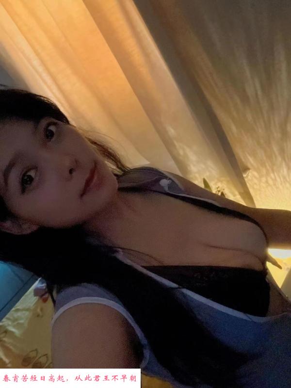 值得一尝的大奶希 第1张