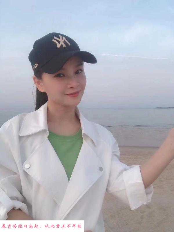 大波狐媚女 第2张