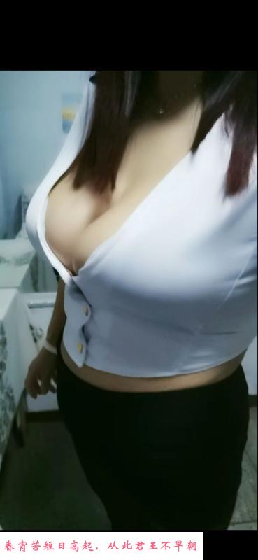 巨乳熟女 第3张
