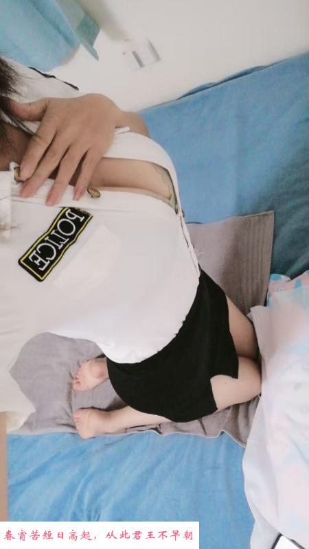 罗湖制服系天然大波妹 第2张