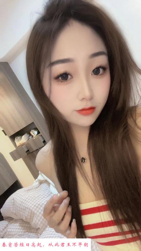 性感甜美兼职嫩妹 第1张