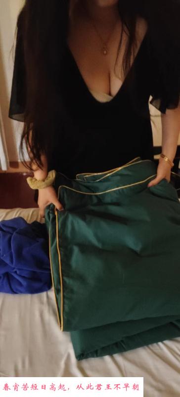 泄火全裸小骚妹 第2张