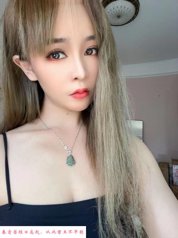 成都火车南站娇小妹子 第2张