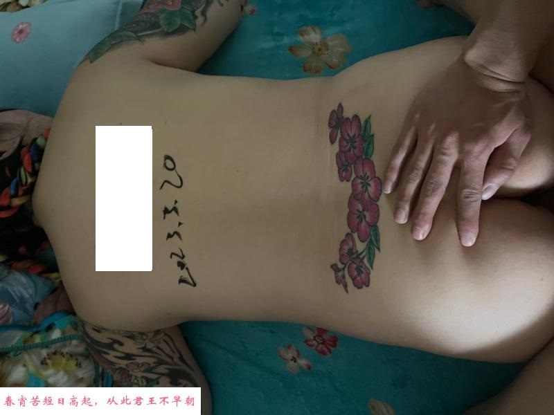 大胸少妇不贵值得体验 第1张