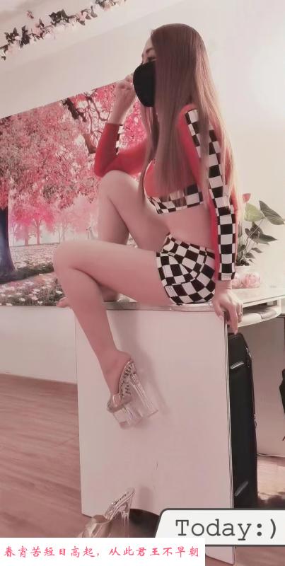 小美制服丝袜恨天高 第2张
