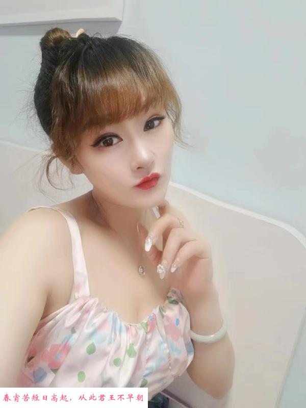 御姐风情美女 第2张