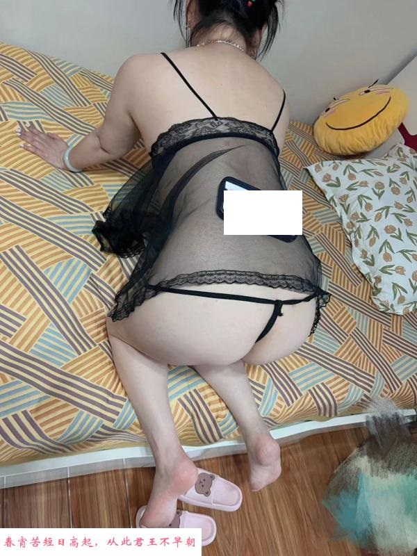 刚下水的少妇旺旺 第1张
