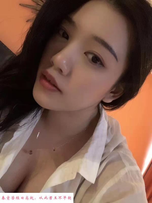 可爱大胸小姐姐 第1张